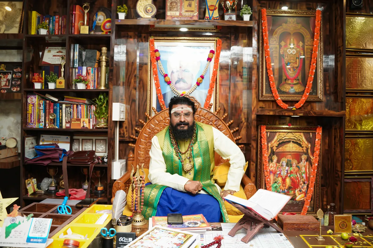 Arun Sharma Guruji in the consulting room at Whitefield, Bangalore